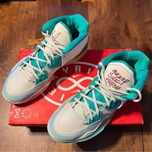 Nike Kyrie Infinity Mens 11.5 basketball shoes - new in box